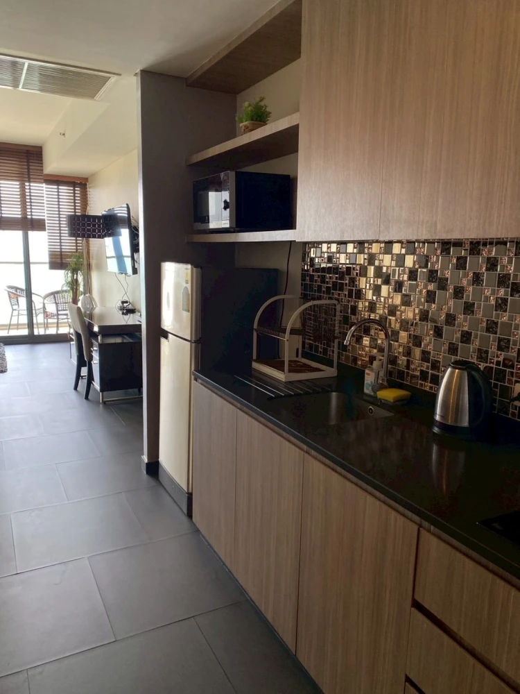 Condo Zire Wongamat for rent. Spacious and comfortable unit with complete amenities. Book now!