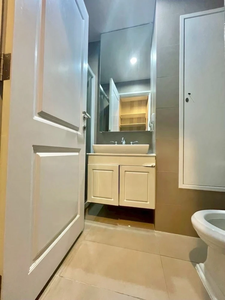 Condolette Dwell Sukhumvit 26, 4th floor, fully furnished, ready to move in. Book now!