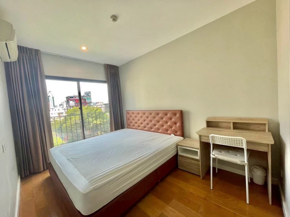 Condolette Dwell Sukhumvit 26, 4th floor, fully furnished, ready to move in. Book now!