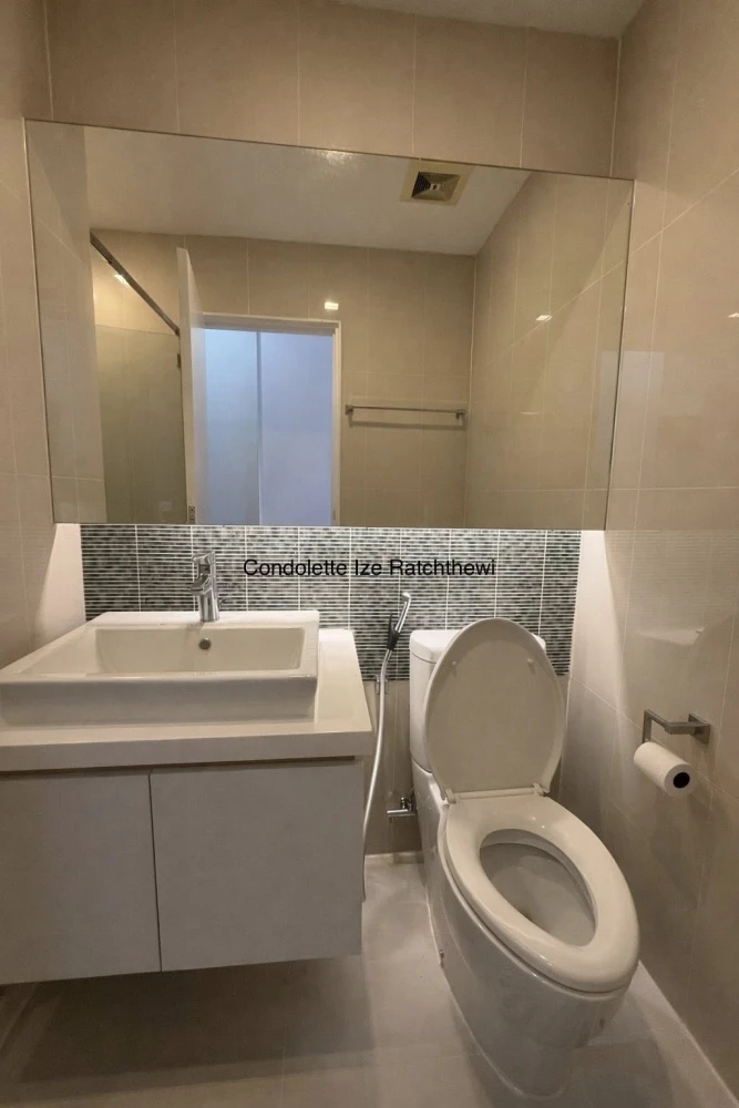 CondoLette Ize Ratchatewi for rent: 1 bedroom, 1 bathroom, fully furnished and equipped with appliances. Book now!