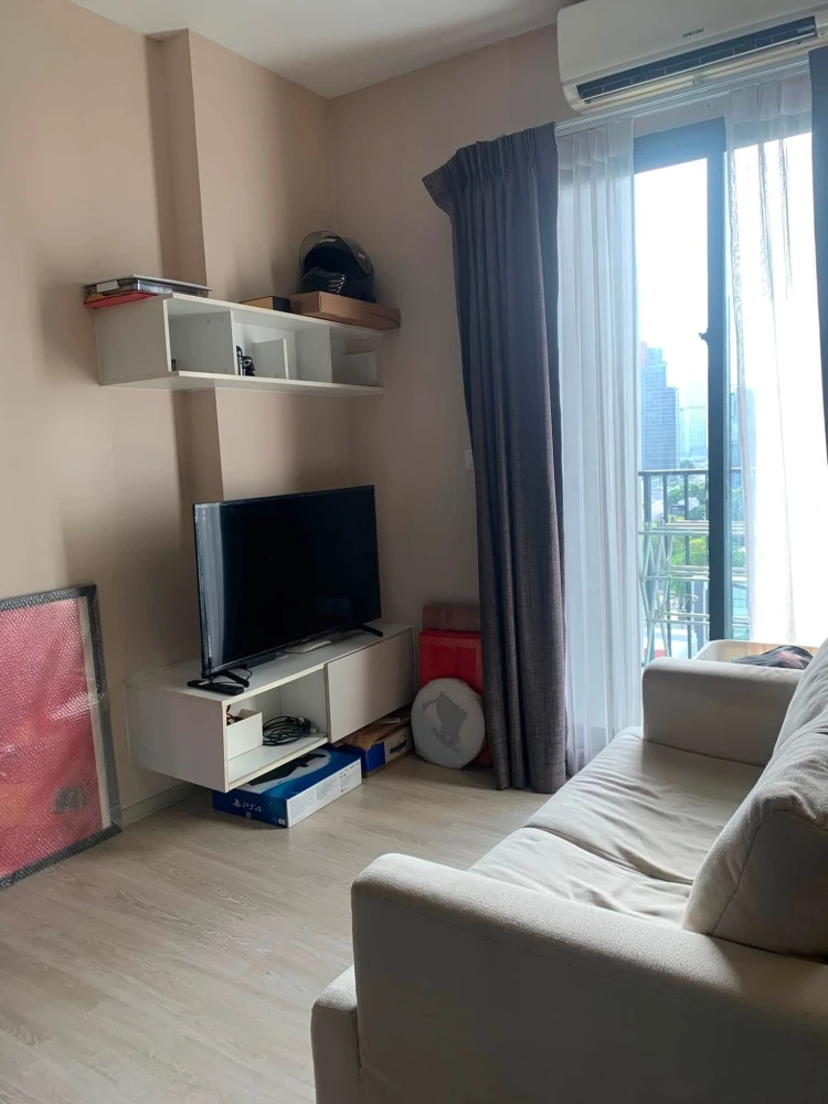 Condolette Midst for rent. Fully furnished and equipped with appliances. Just bring your personal belongings and move in! Don't miss out!