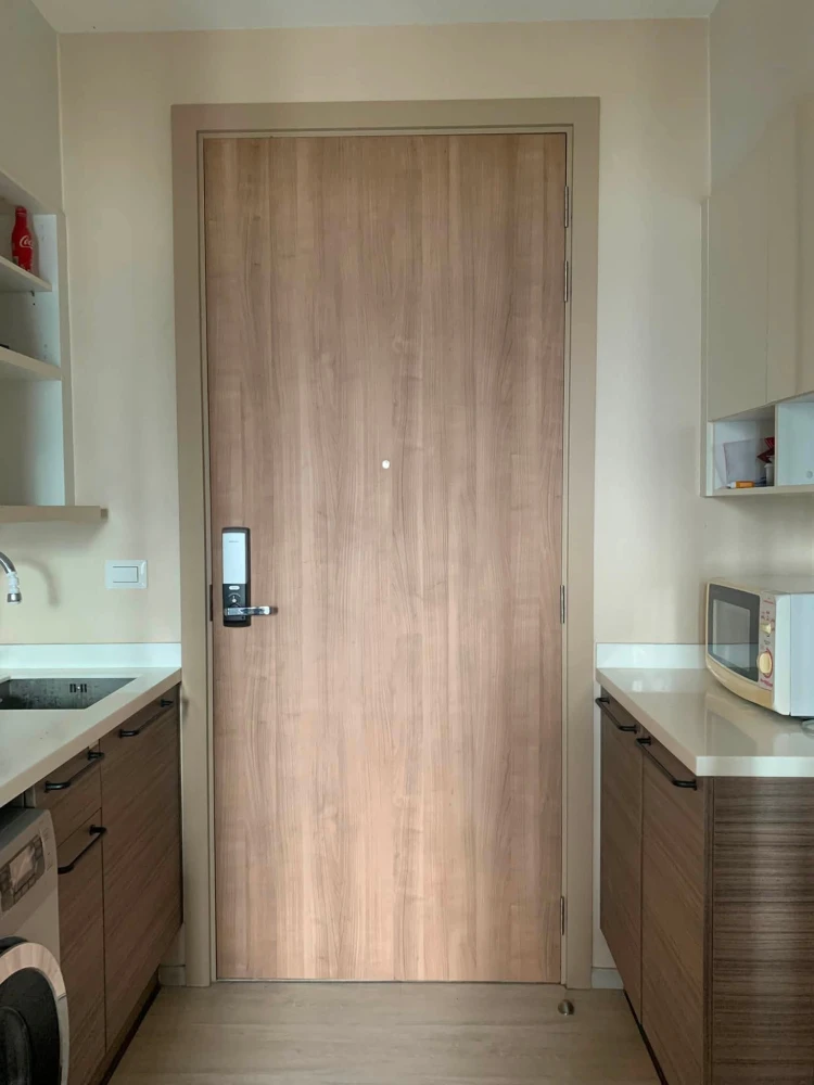 Condolette Midst for rent. Fully furnished and equipped with appliances. Just bring your personal belongings and move in! Don't miss out!