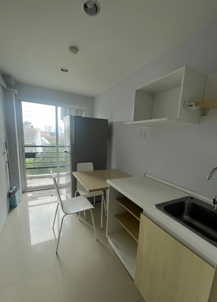 Cool Rama 7 condo for rent. Spacious and comfortable, at an affordable price. Book now, don't miss out!!!