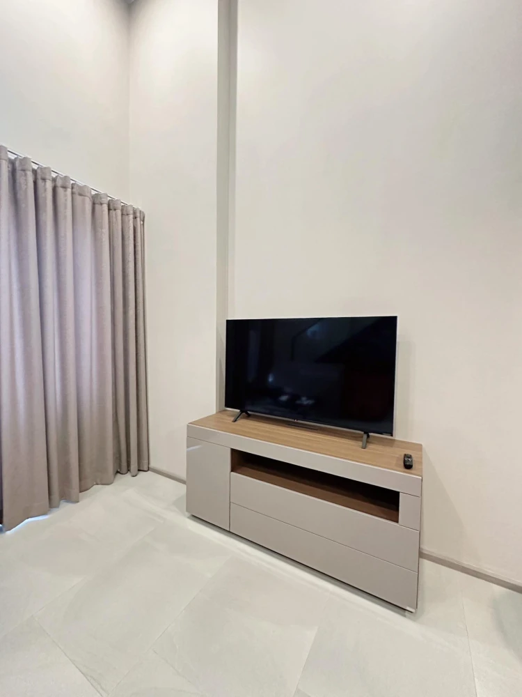 For rent: Cooper Siam Condo, spacious and comfortable room, fully furnished, electrical appliances included, just bring your bag and move in!
