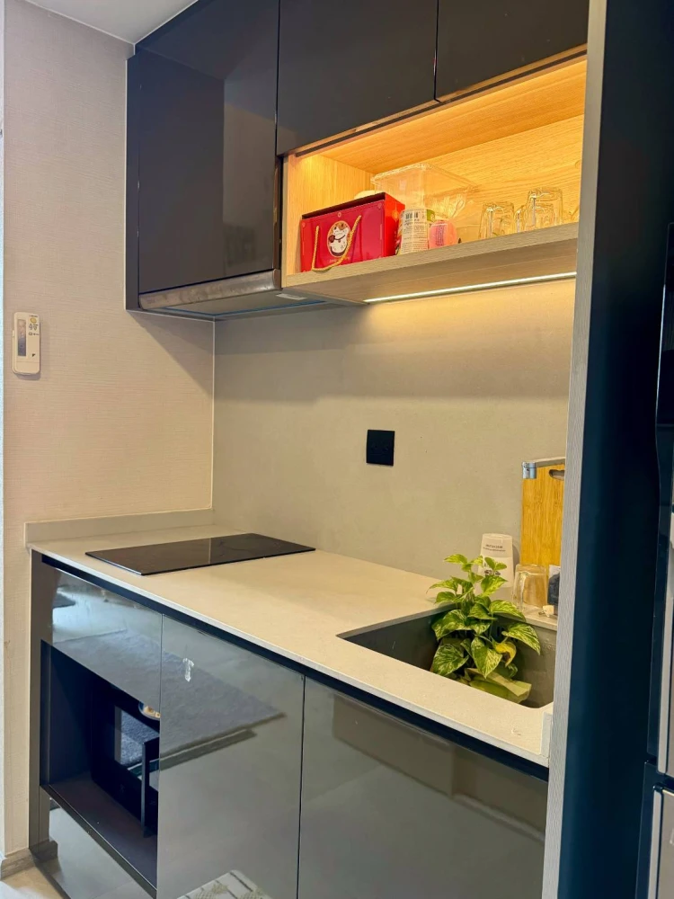 For rent: Cooper Siam, 10th floor, city view, fully furnished and electric appliances. Book now, don't miss out.