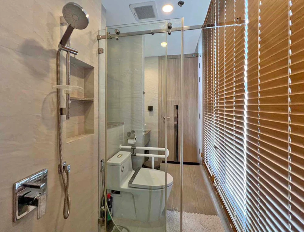 For rent: Cooper Siam, 17th floor. Beautifully furnished and ready to move in. Book now before it's too late!