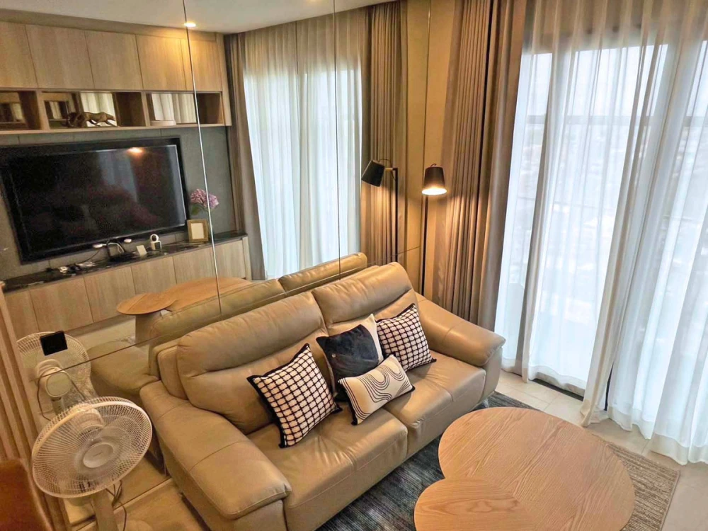 For rent: Cooper Siam, 17th floor. Beautifully furnished and ready to move in. Book now before it's too late!