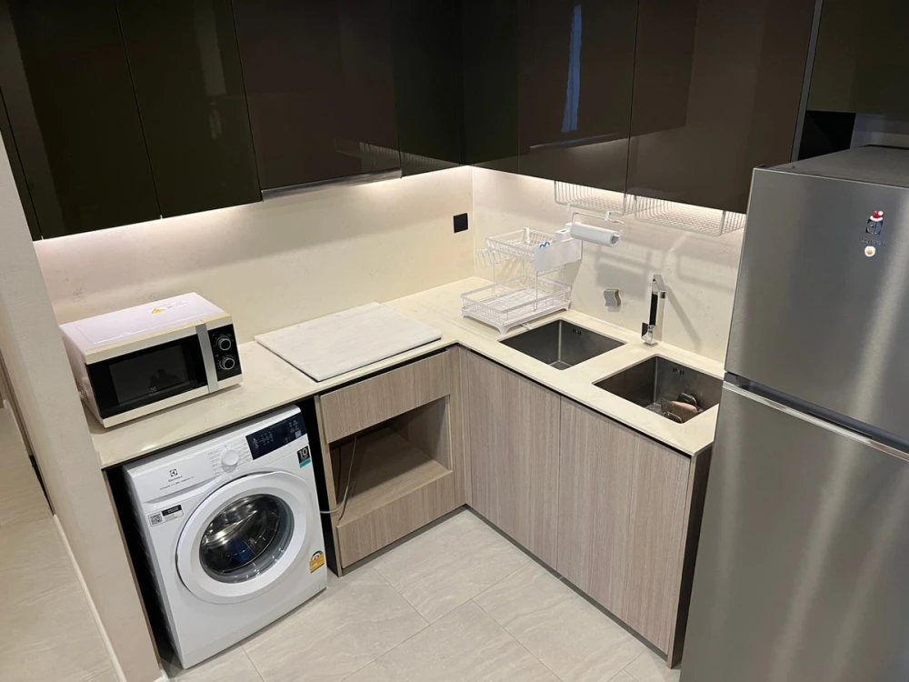For rent: Cooper Siam, 17th floor. Beautifully furnished and ready to move in. Book now before it's too late!