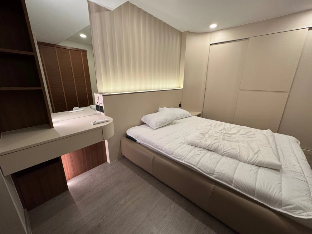 For rent: Cooper Siam, 6th floor, city view, fully furnished room, ready to move in. Interested? Hurry and reserve now!