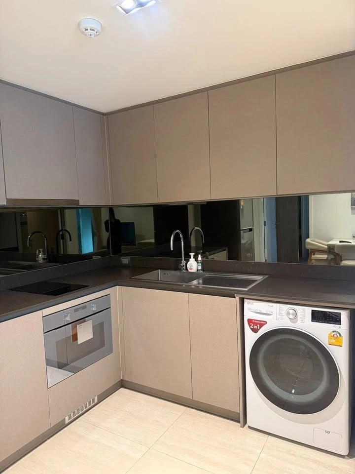For rent: Craft Ploenchit, spacious 1-bedroom plus unit, fully furnished. Don't miss out!