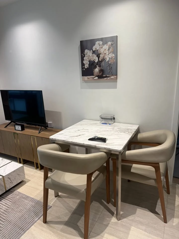 For rent: Craft Ploenchit, spacious 1-bedroom plus unit, fully furnished. Don't miss out!