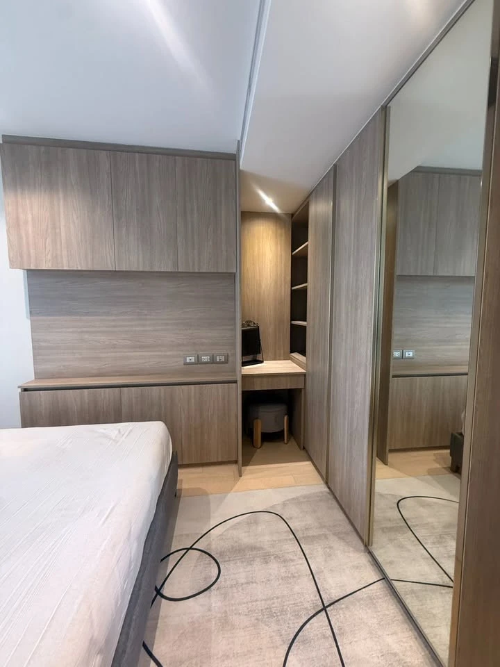 For rent: Craft Ploenchit, spacious 1-bedroom plus unit, fully furnished. Don't miss out!