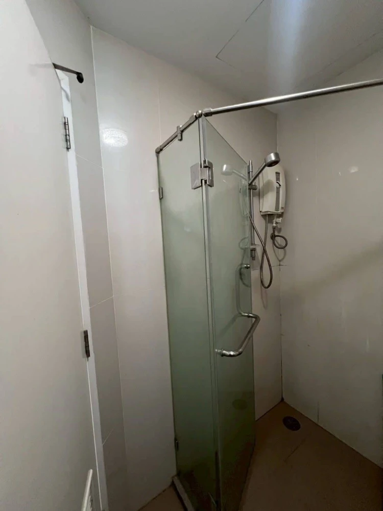CU Terrace for rent, nice room, 17th floor, good location, comes with furniture and complete facilities. Hurry and reserve now!