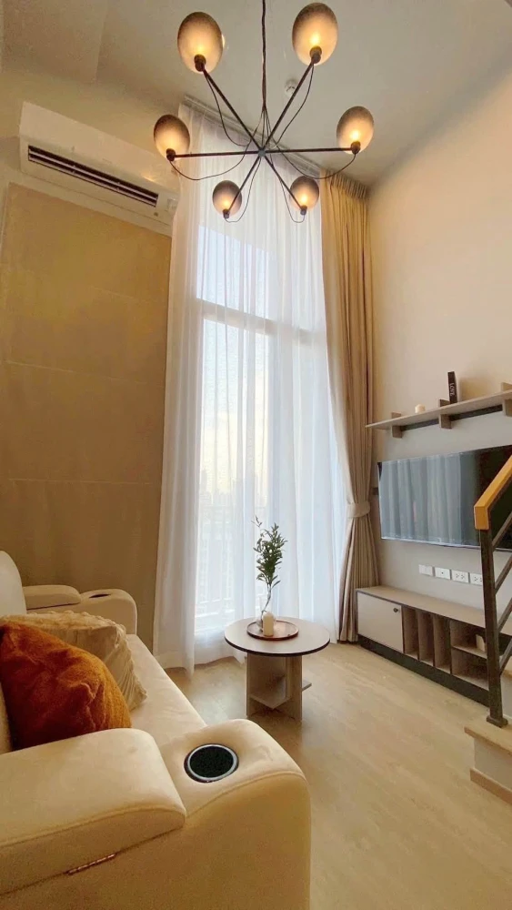 For rent: Culture Chula, 12th floor, fully furnished unit. Very comfortable and ready to move in. Book now! Don't miss out!