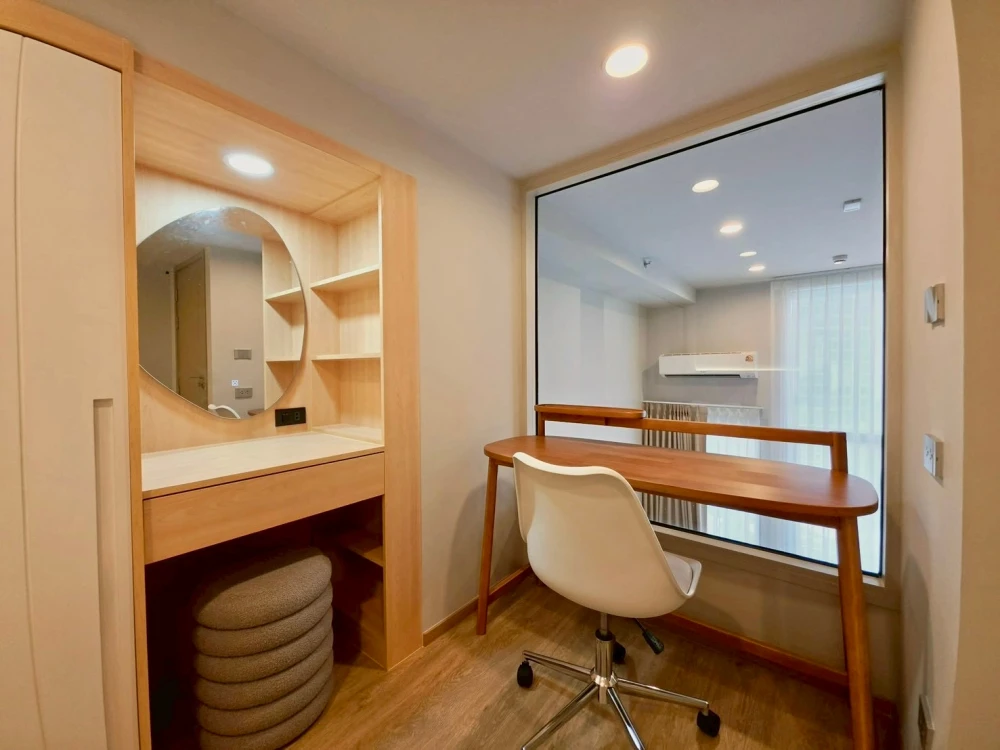 For rent: Culture Chula, 14th floor. Fully furnished and ready to move in. Don't miss out! Book now!