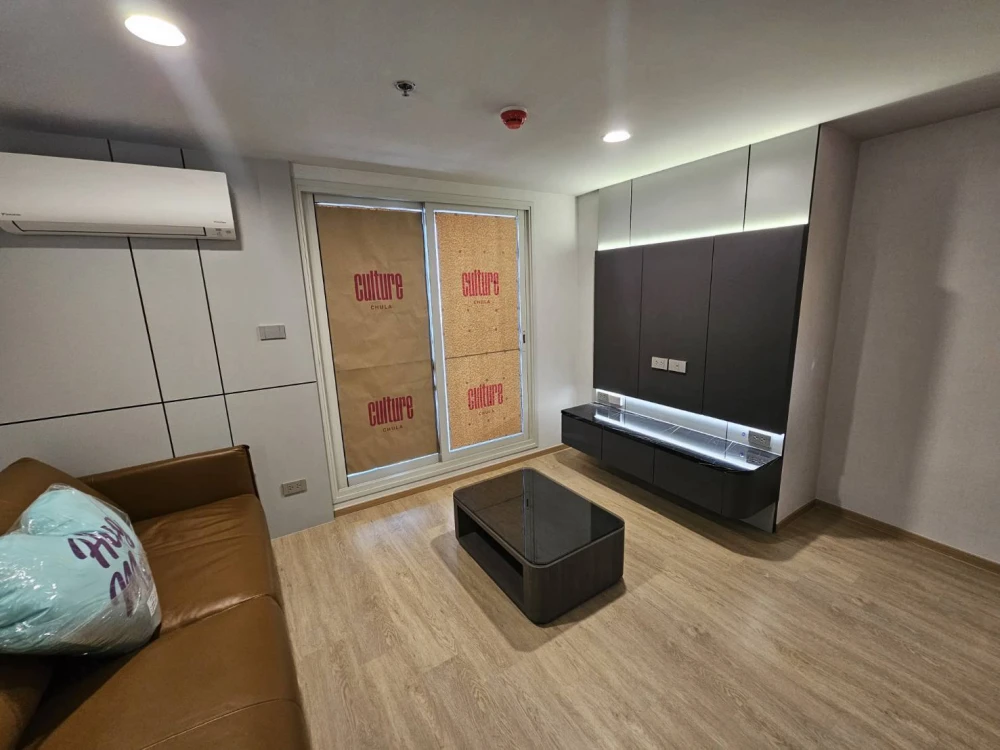 For rent: Culture Chula apartment. Fully furnished with built-in furniture and appliances. Enjoy a stunning view of Lumphini Park. Don't miss this opp
