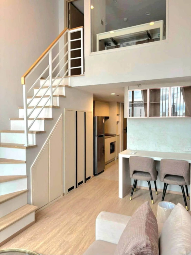 For rent: Culture Chula apartment. High ceilings, spacious and airy. Beautiful minimalist decor. What are you waiting for?