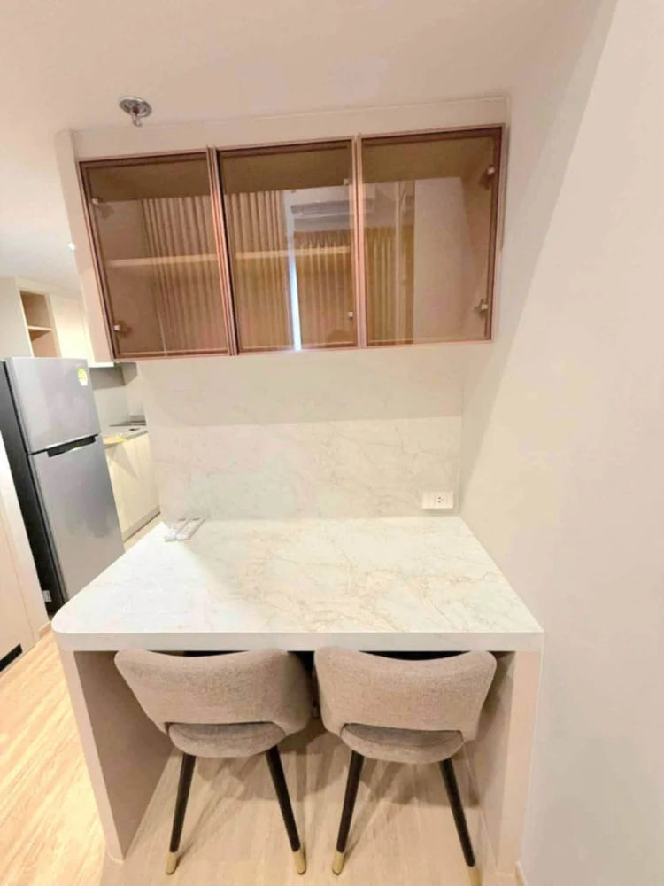 For rent: Culture Chula apartment. High ceilings, spacious and airy. Beautiful minimalist decor. What are you waiting for?