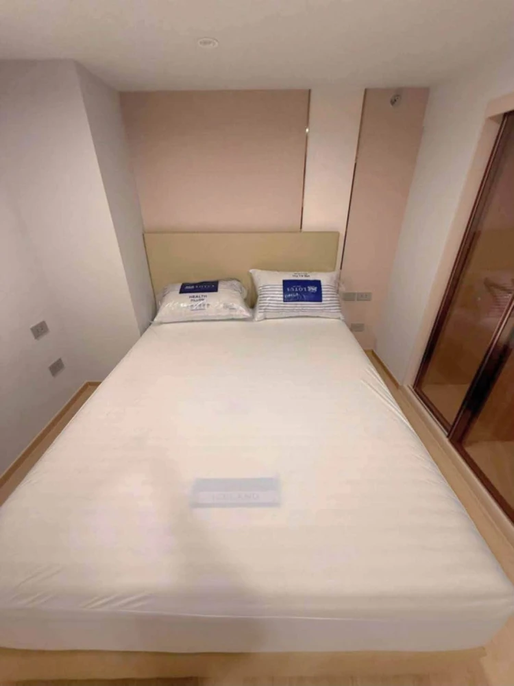 For rent: Culture Chula apartment. High ceilings, spacious and airy. Beautiful minimalist decor. What are you waiting for?