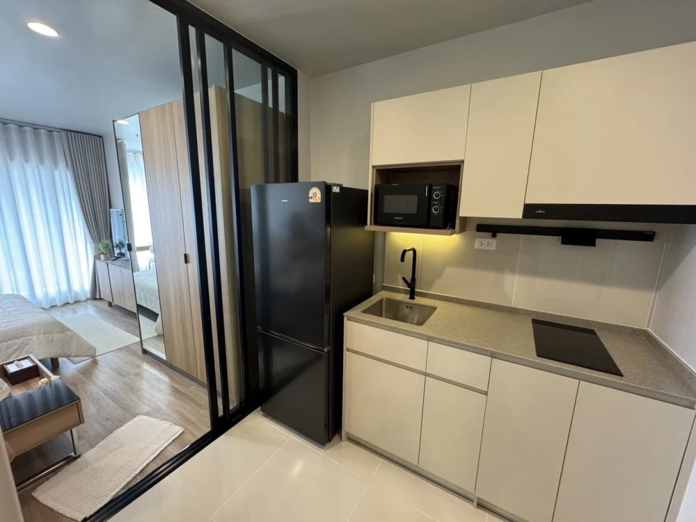 For rent: Culture Thonglor. Includes a private storage room — a very rare feature in other projects. Ready to move in immediately + fully furnished.