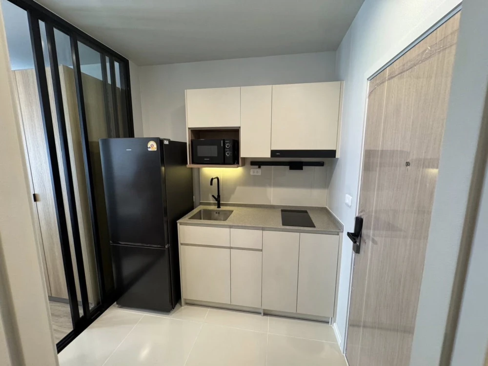 For rent: Culture Thonglor. Includes a private storage room — a very rare feature in other projects. Ready to move in immediately + fully furnished.