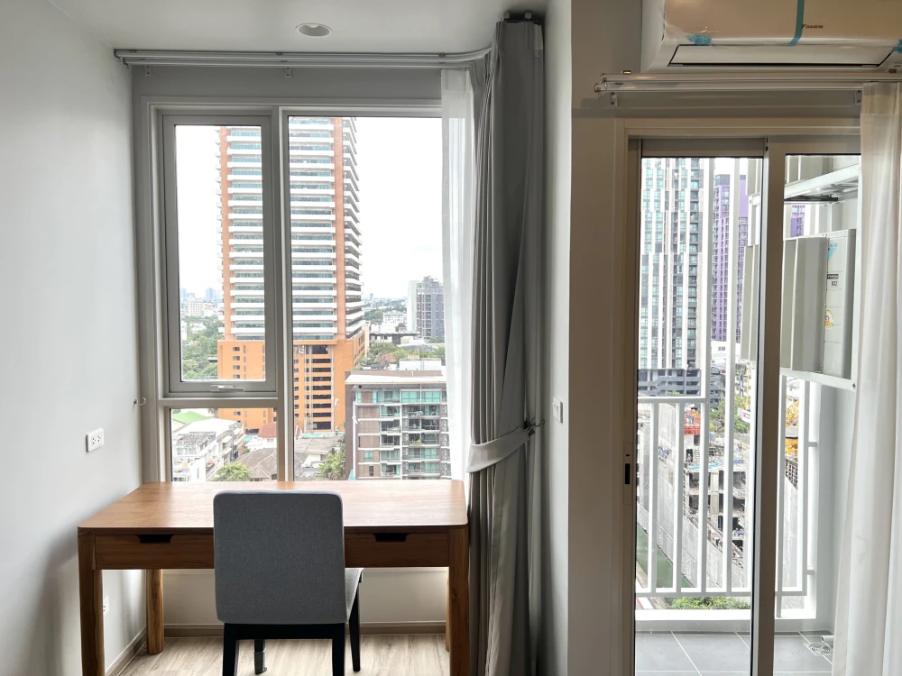 For rent: Culture Thonglor, ready to move in, fully furnished, appliances included. Just bring your own luggage and move in. Don't miss this opportuni