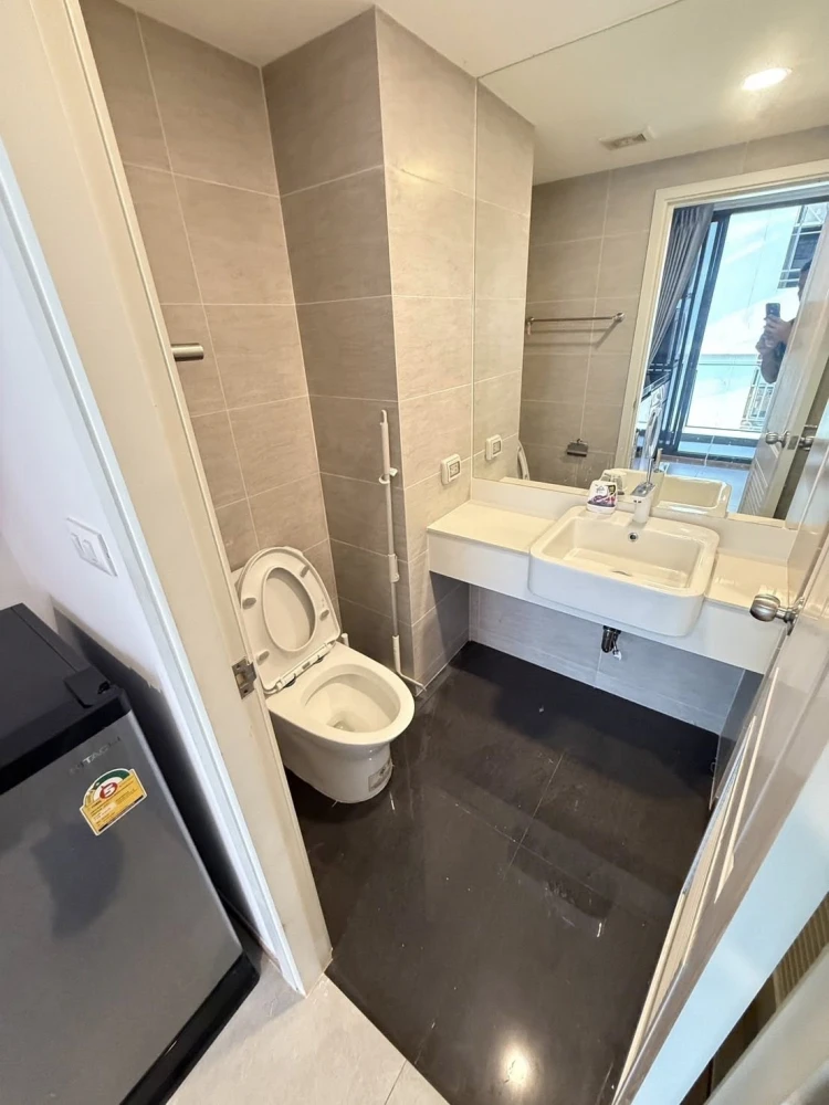 For rent: CYBIQ Rama 9-Ramkhamhaeng 24. Spacious and fully furnished rooms available. Book now!