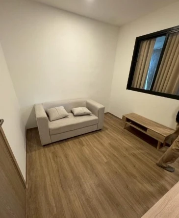 For rent: CYBIQ Ratchada 32, 5th floor, fully furnished unit. Very comfortable and ready to move in. Book now before it's too late!