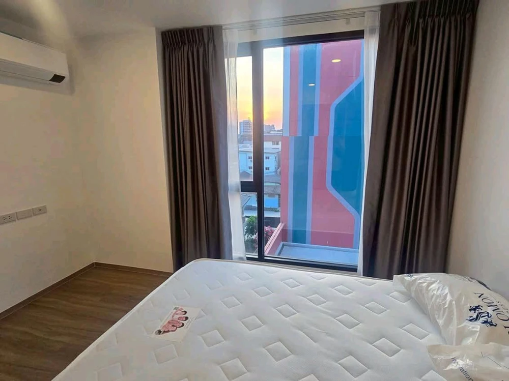 For rent: CYBIQ Ratchada 32, 6th floor, corner unit, quiet, fully furnished. Book now! (Quickly!)