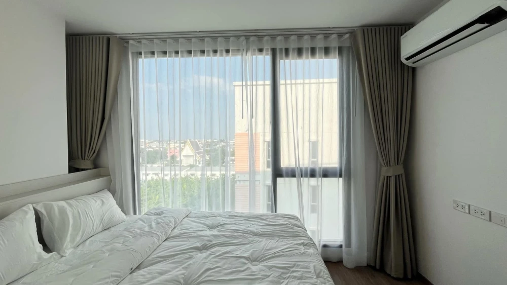 For rent: CYBIQ Ratchada 32. A great-looking unit in a prime location with complete amenities and a beautiful, unblocked view. Book now!