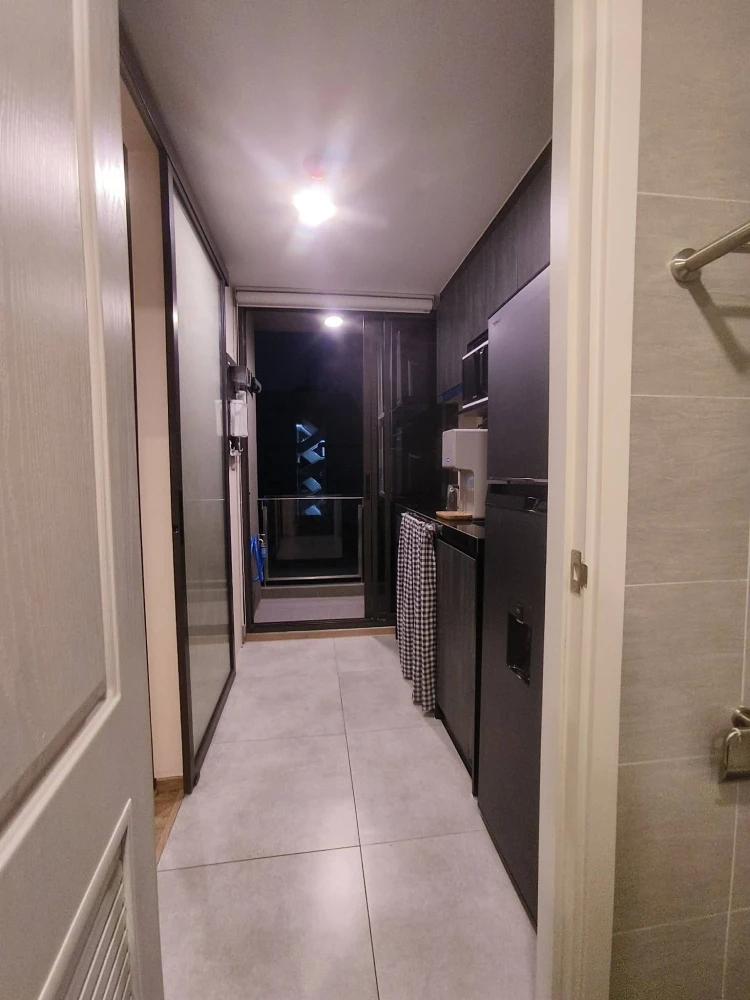 For rent: CYBIQ Rama 9 - Ramkhamhaeng 24. A comfortable room with complete amenities. Just bring your belongings and move in! Don't wait!