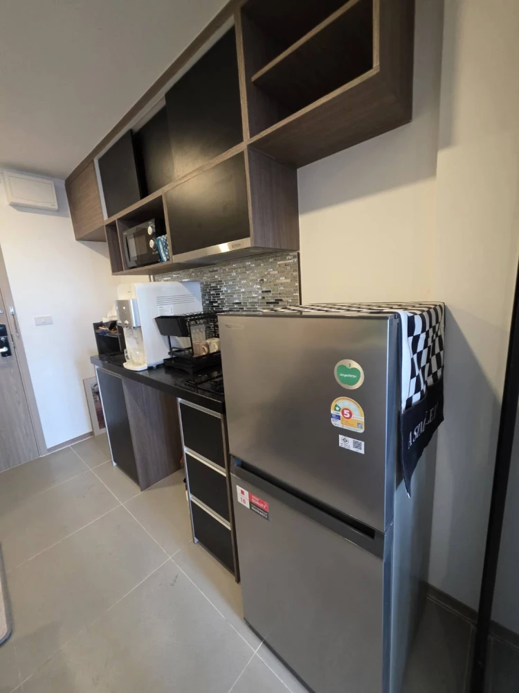 For rent: Cybiq Ratchada 32, Building I, 5th floor, fully furnished, just bring your bags and move in.