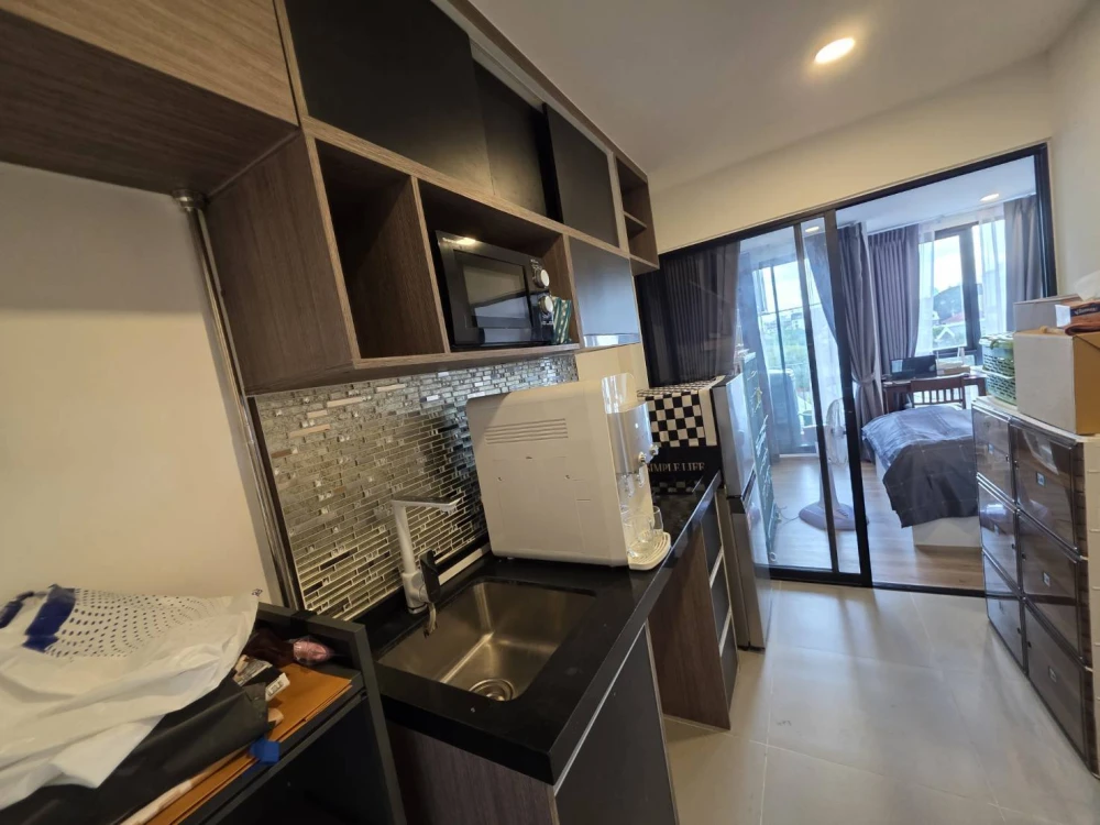 For rent: Cybiq Ratchada 32, Building I, 5th floor, fully furnished, just bring your bags and move in.
