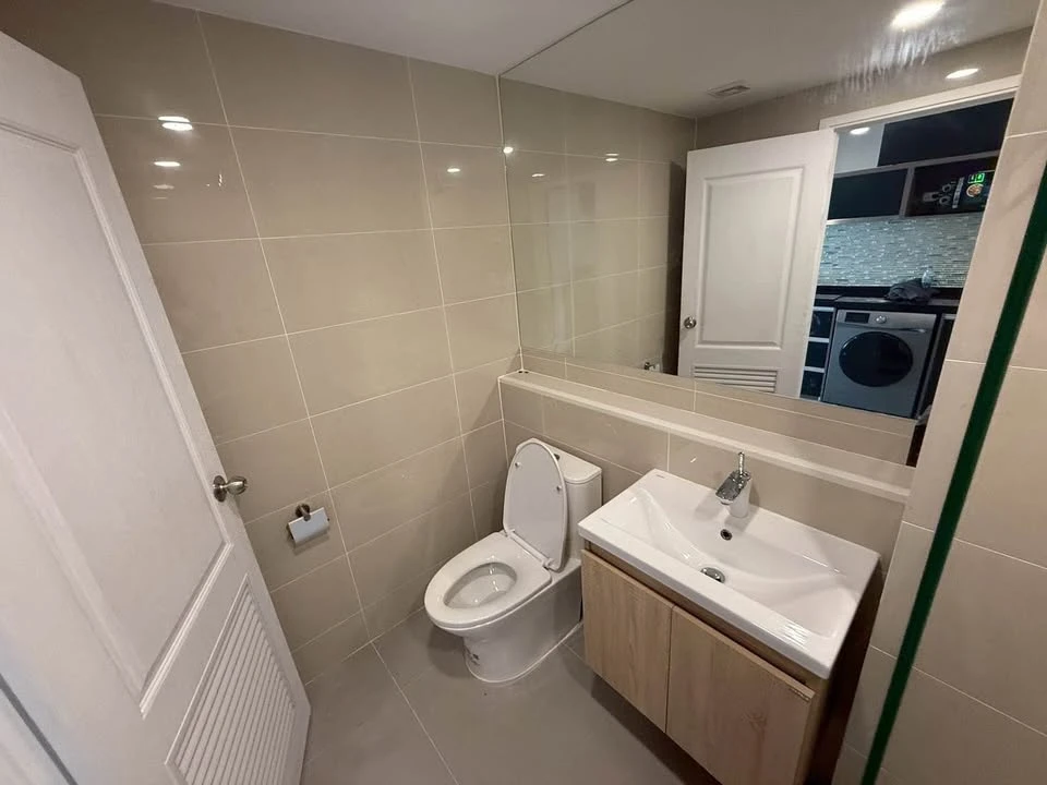 For rent: Cybiq Ratchada 32, fully furnished room, ready to move in, complete with amenities, just bring your bags and move in. Don't miss out!