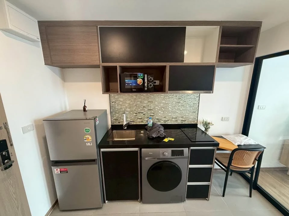 For rent: Cybiq Ratchada 32, fully furnished room, ready to move in, complete with amenities, just bring your bags and move in. Don't miss out!