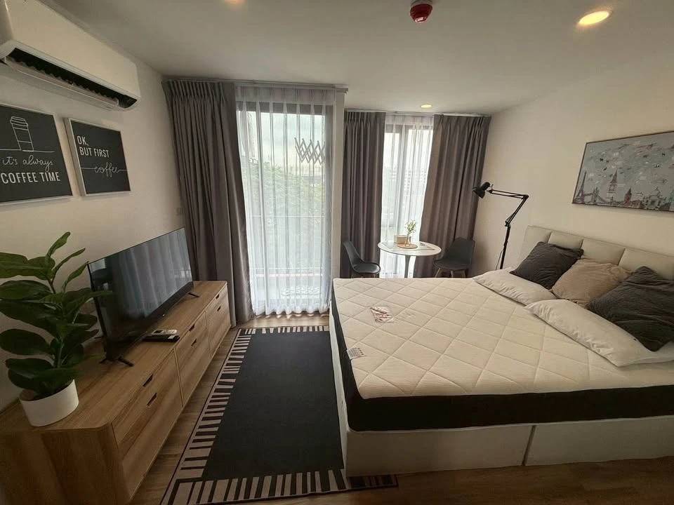 For rent: Cybiq Ratchada 32, fully furnished room, ready to move in, complete with amenities, just bring your bags and move in. Don't miss out!