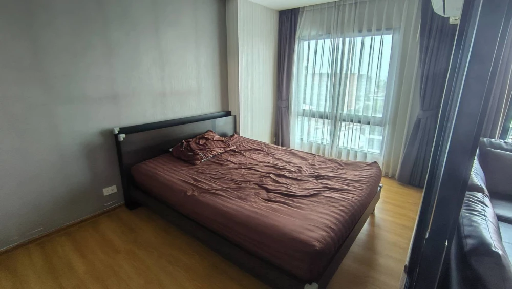 For rent: D2 Bangsaen, 1 bedroom apartment. Comes with high-quality built-in furniture. Just bring your bags and move in!