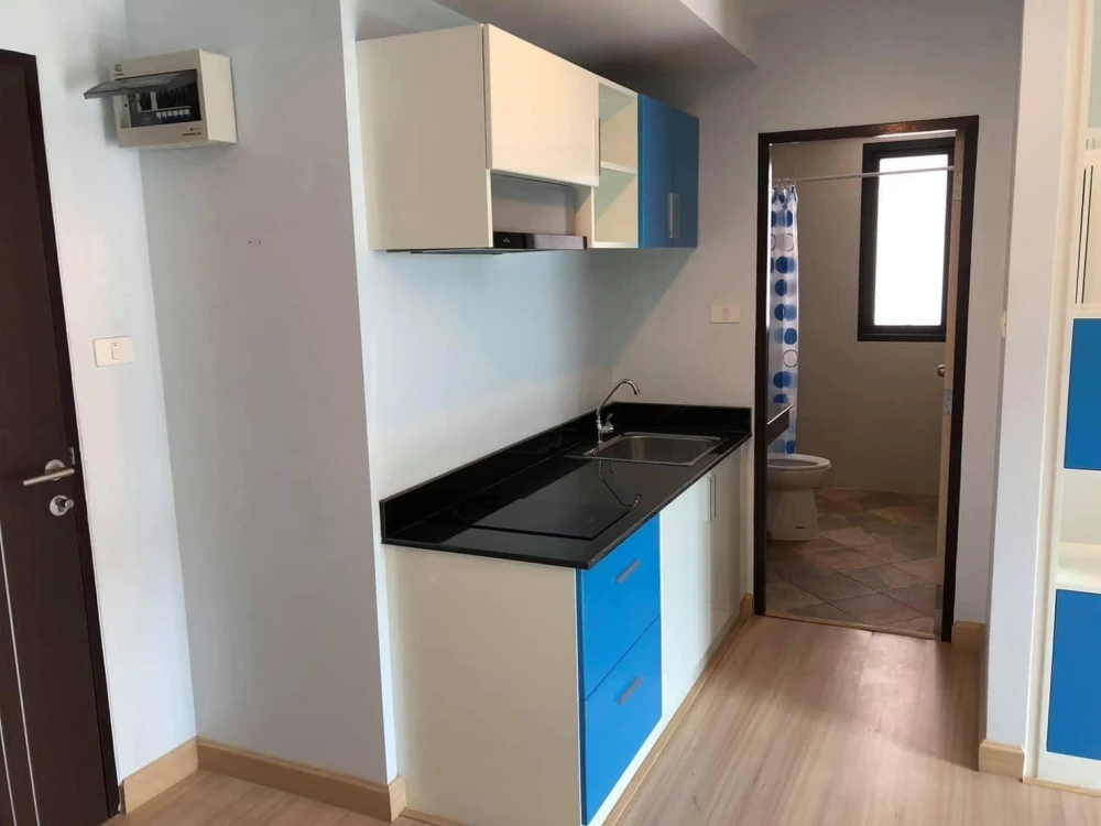 For rent D 2 Bangsaen, a nice room, comes with complete decorations, book now, don't miss it.