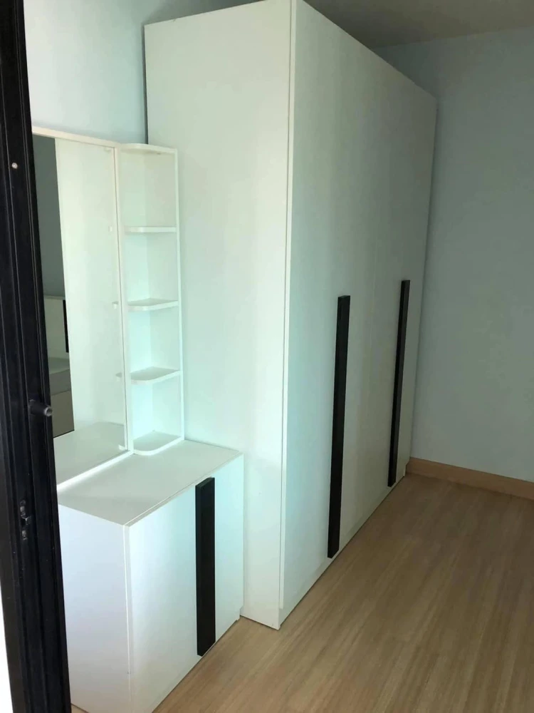 For rent D 2 Bangsaen, a nice room, comes with complete decorations, book now, don't miss it.