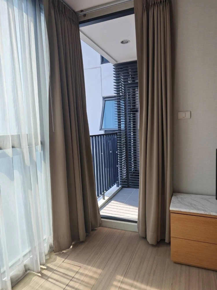 For rent: D 25 Thonglor Condominium, 1 bedroom, 1 bathroom, spacious living area, fully furnished with complete amenities. Book now!