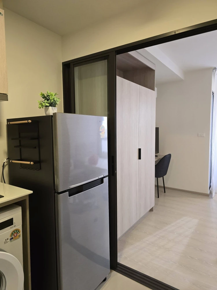 ให้เช่า d condo air Ladkrabang ห้องชั้น 8 มาพร้อมเฟอร์นิเจอร์ครบครัน วิวโปร่ง รีบจองด่วนๆเลย