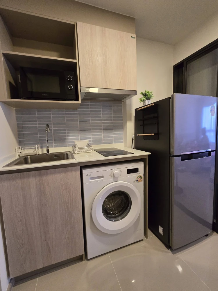 ให้เช่า d condo air Ladkrabang ห้องชั้น 8 มาพร้อมเฟอร์นิเจอร์ครบครัน วิวโปร่ง รีบจองด่วนๆเลย