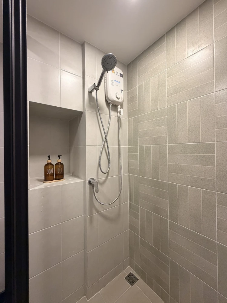 D Condo Air Ladkrabang for rent. Ready to move in. Fully furnished. Book today! Don't miss out!
