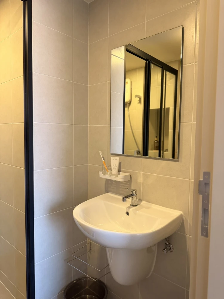 D Condo Air Ladkrabang for rent. Ready to move in. Fully furnished. Book today! Don't miss out!