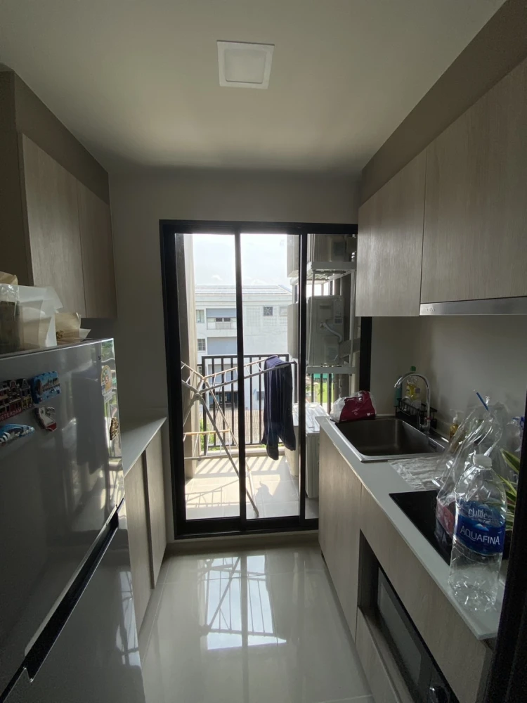 Selling D Condo Air Ladkrabang, ready to move in, fully furnished. Book now!