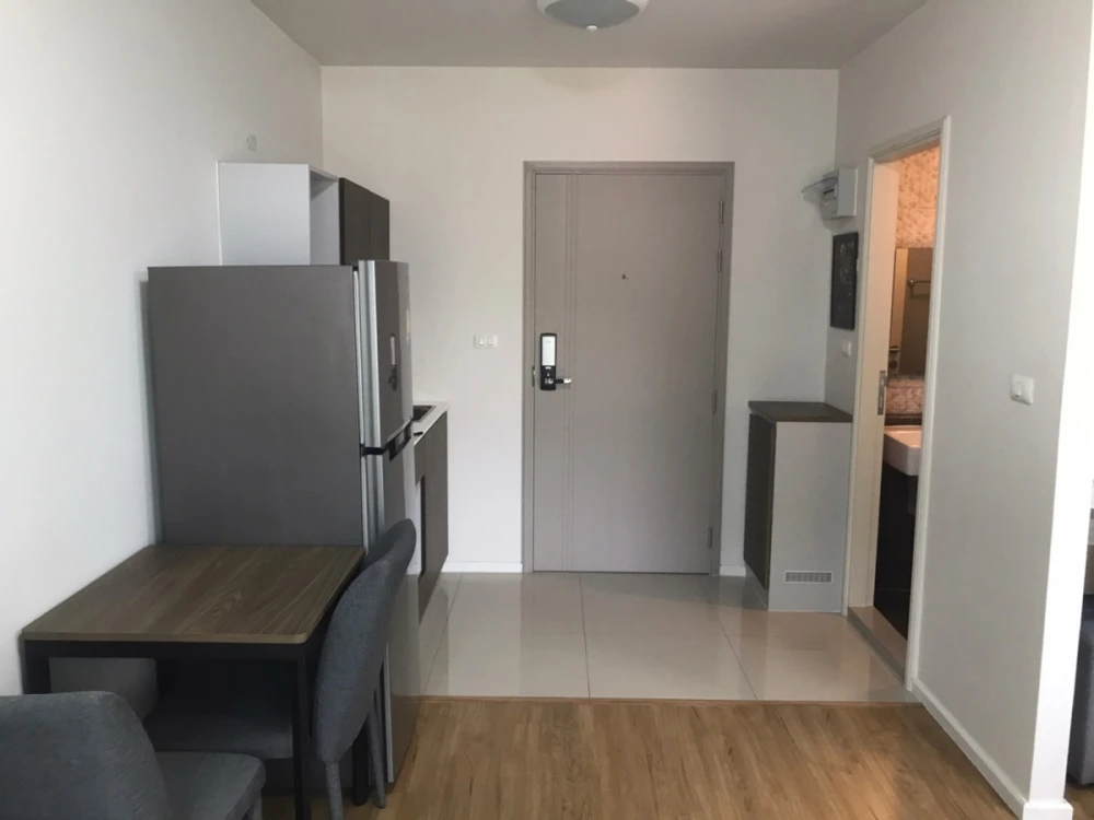 For rent: D Condo Bliss Sriracha, 5th floor, corner unit, fully furnished. Book now, don't wait!