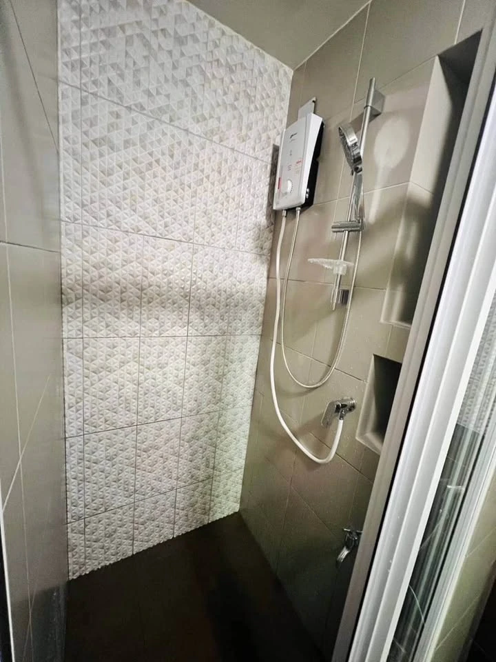 For rent: D Condo Bliss Sriracha, view inside the condo, mountain view, complete facilities, hurry and book before you miss out.