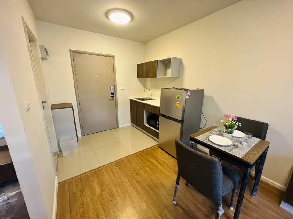 For rent: D Condo Bliss Sriracha, view inside the condo, mountain view, complete facilities, hurry and book before you miss out.