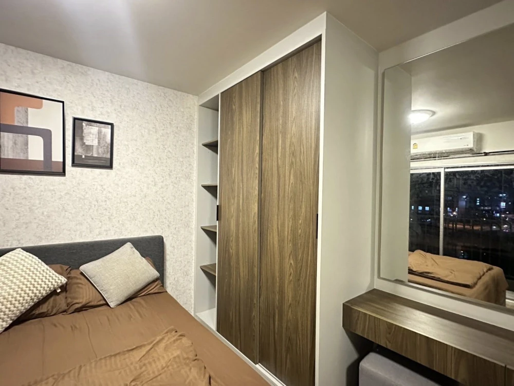 For rent: D Condo Bliss Sriracha, a lovely room, fully furnished, with beautiful wallpaper. Reserve now.
