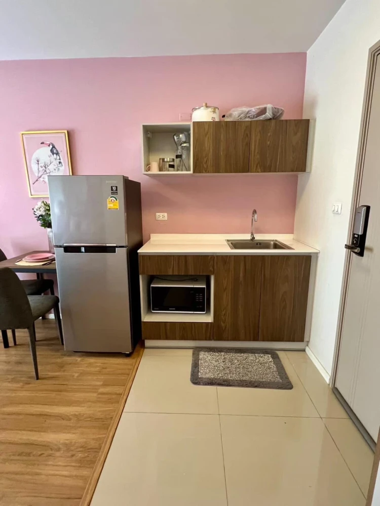 For rent: D Condo Bliss Sriracha, a beautifully decorated room with full furniture. Just bring your bags and move in!